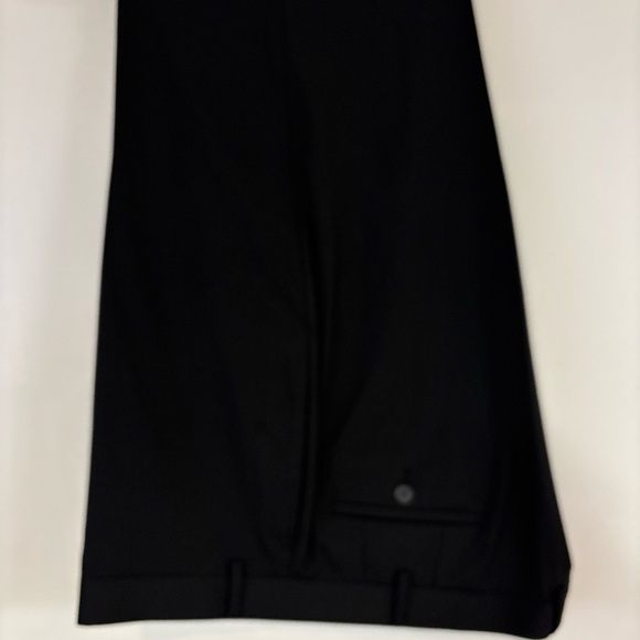 Andrew Mark New York Men’s Black 2 Piece Suit Size 48R Pants Size 42x32 - Picture 11 of 11
